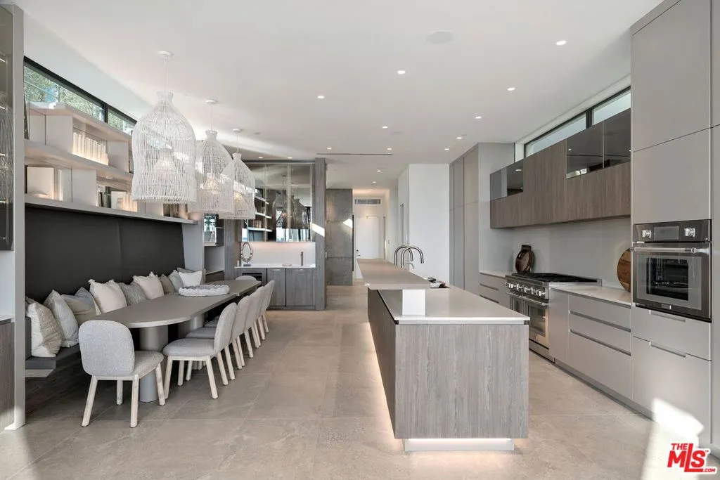 938 940 Palisades Beach Road, Santa Monica, California 90403 home-pic-52