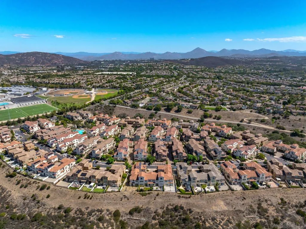16206 Veridian Cir, San Diego, California 92127 home-pic-36