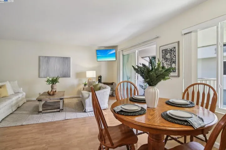 2716 Oak Rd 117, Walnut Creek, California 94597