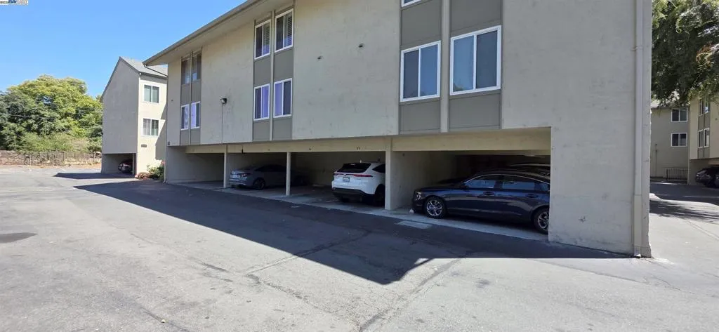 2716 Oak Rd 117, Walnut Creek, California 94597