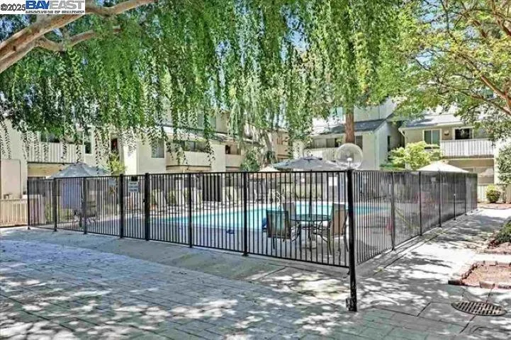 2716 Oak Rd 117, Walnut Creek, California 94597