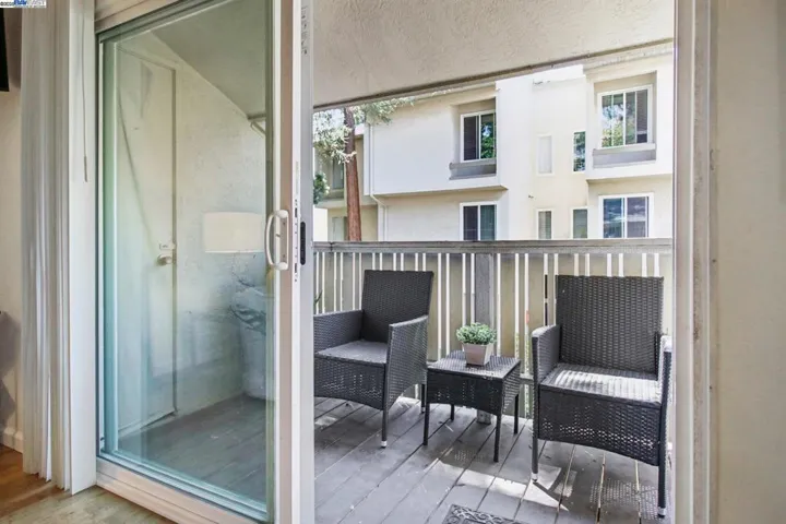 2716 Oak Rd 117, Walnut Creek, California 94597
