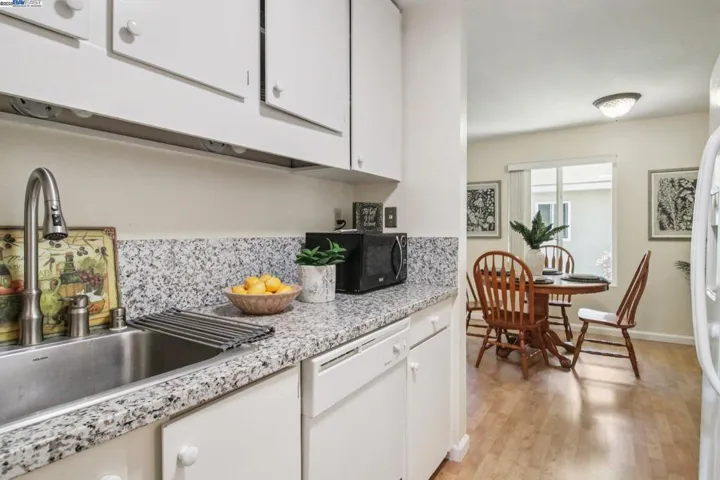 2716 Oak Rd 117, Walnut Creek, California 94597