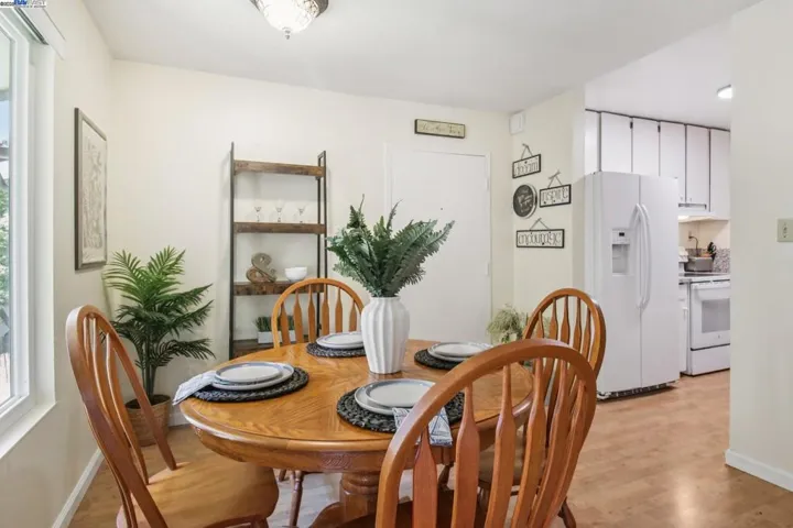 2716 Oak Rd 117, Walnut Creek, California 94597
