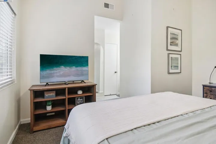 2716 Oak Rd 117, Walnut Creek, California 94597