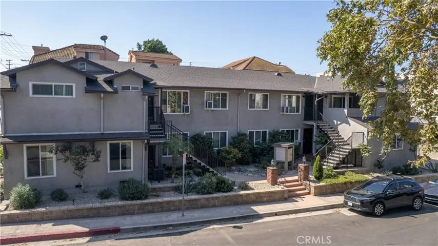10602 Landale Street, Toluca Lake, California 91602