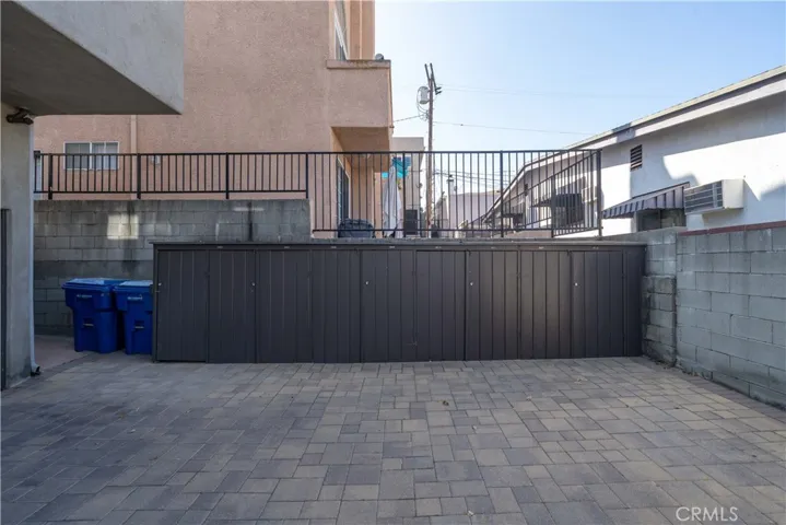 10602 Landale Street, Toluca Lake, California 91602