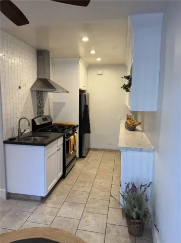10602 Landale Street, Toluca Lake, California 91602