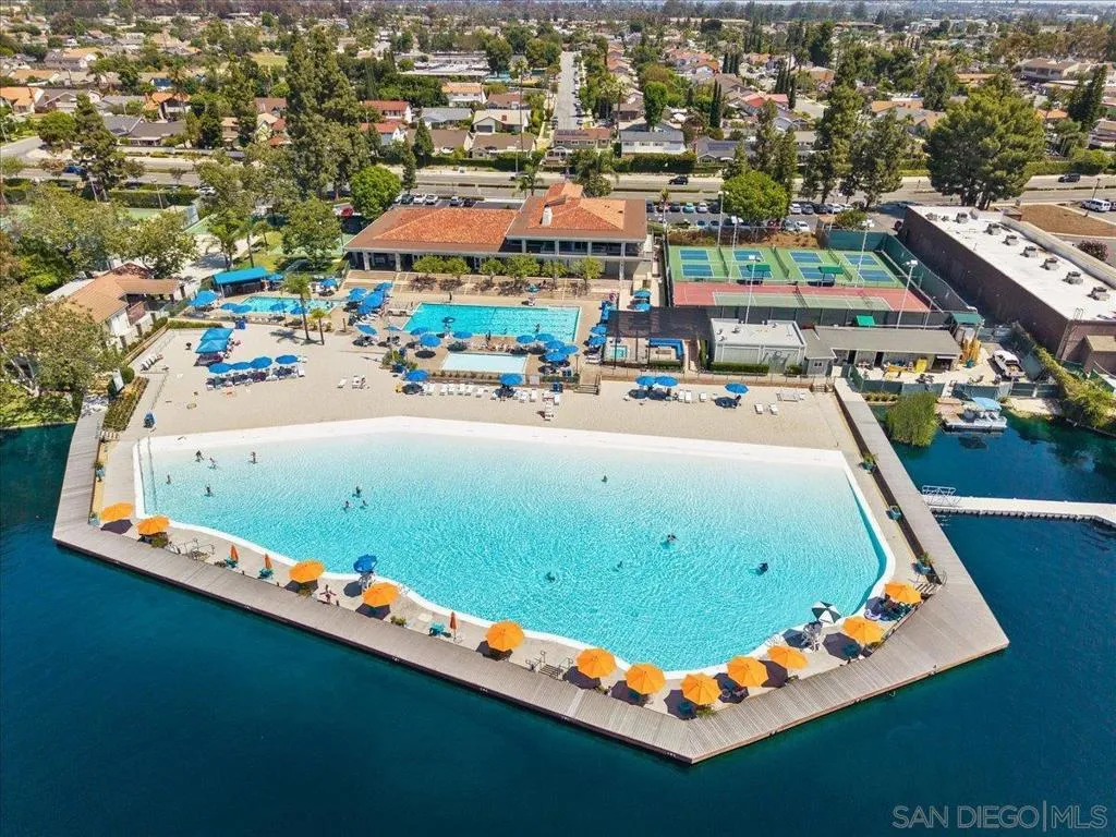 22682 S Canada Ct, Lake Forest, California 92630 home-pic-43