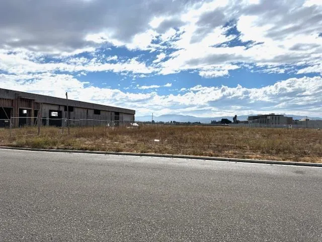 1930 Airway Drive, Hollister, California 95023