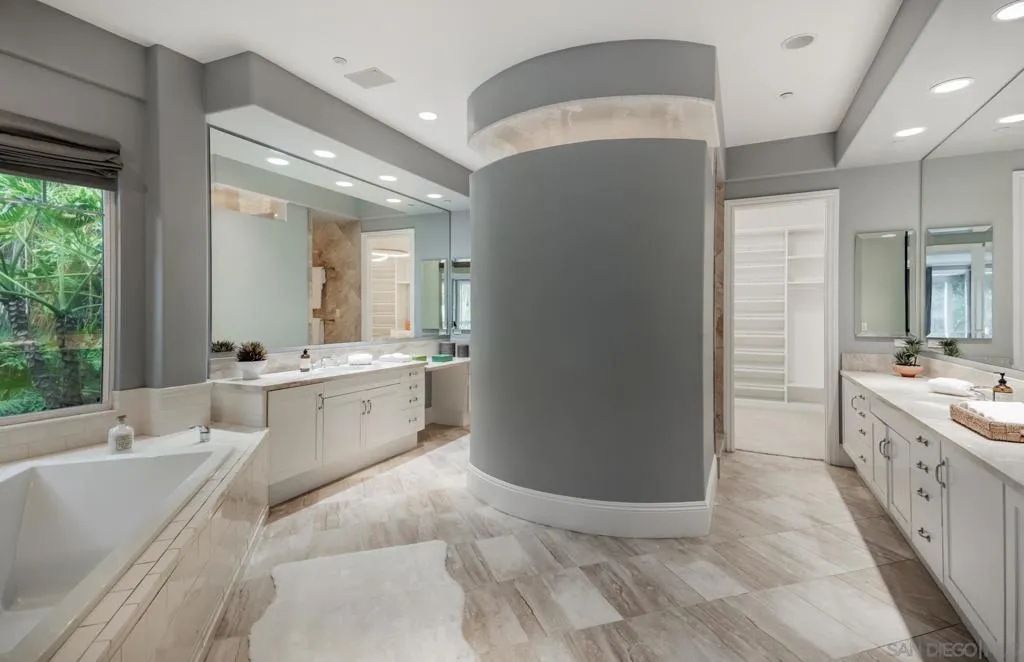 1650 Bella Laguna Court, Encinitas, California 92024 home-pic-18