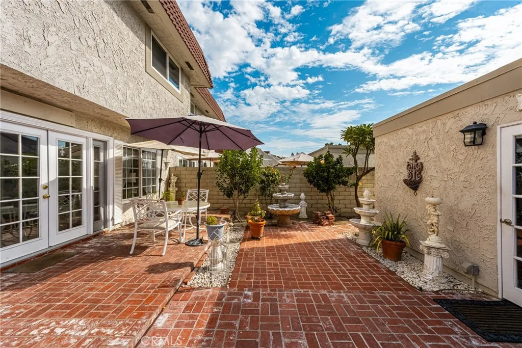 6837 Amelia, Cypress, California 90630 home-pic-25