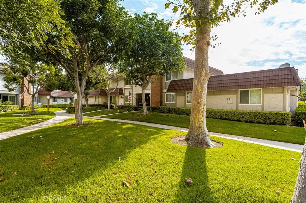 6837 Amelia, Cypress, California 90630 home-pic-2
