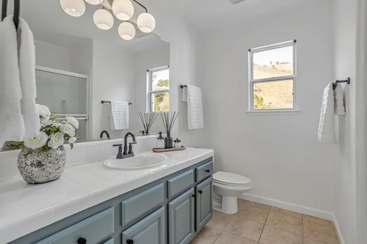 Upstairs Hall bath