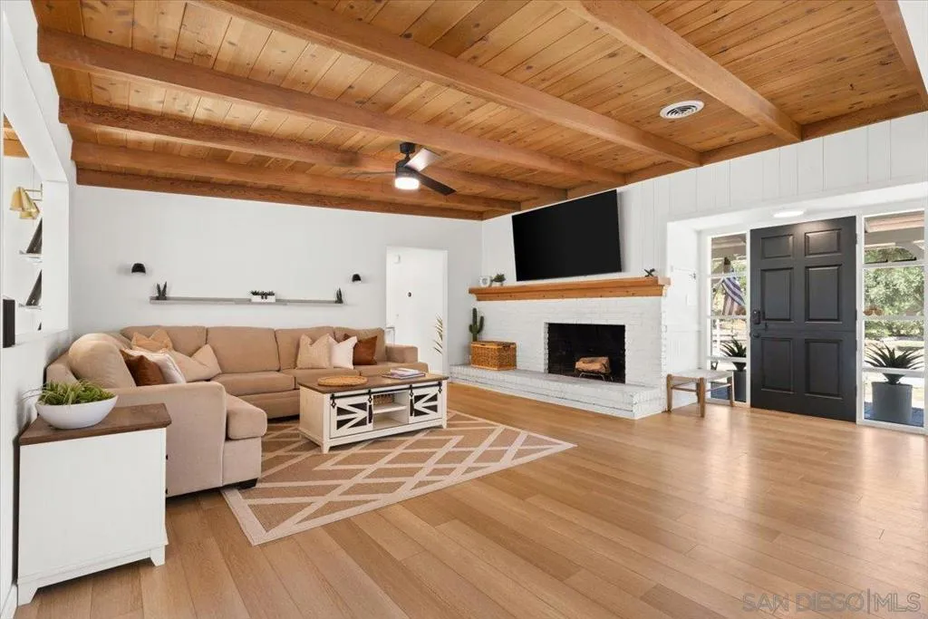 13509 E Lakeview Rd, Lakeside, California 92040 home-pic-13