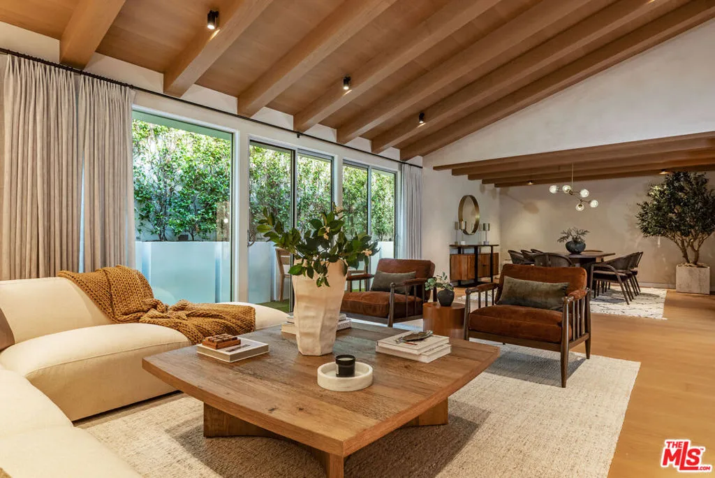 365 Norcroft Avenue, Los Angeles, California 90024 home-pic-11