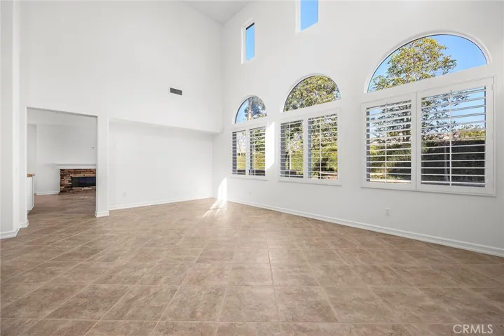 Very Spacious Living Room and Dining Area