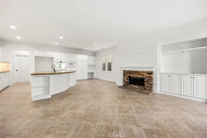 Spacious Family Opens to the Kitchen