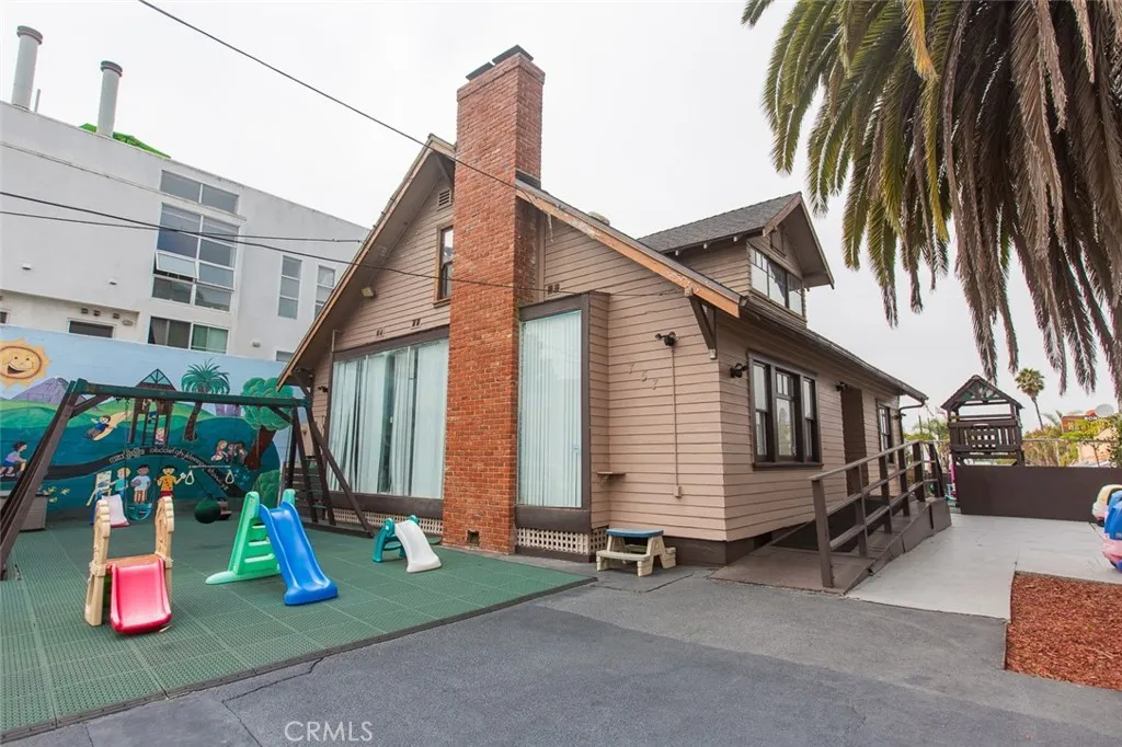 757 Pier Avenue, Santa Monica, California 90405 — photo 5