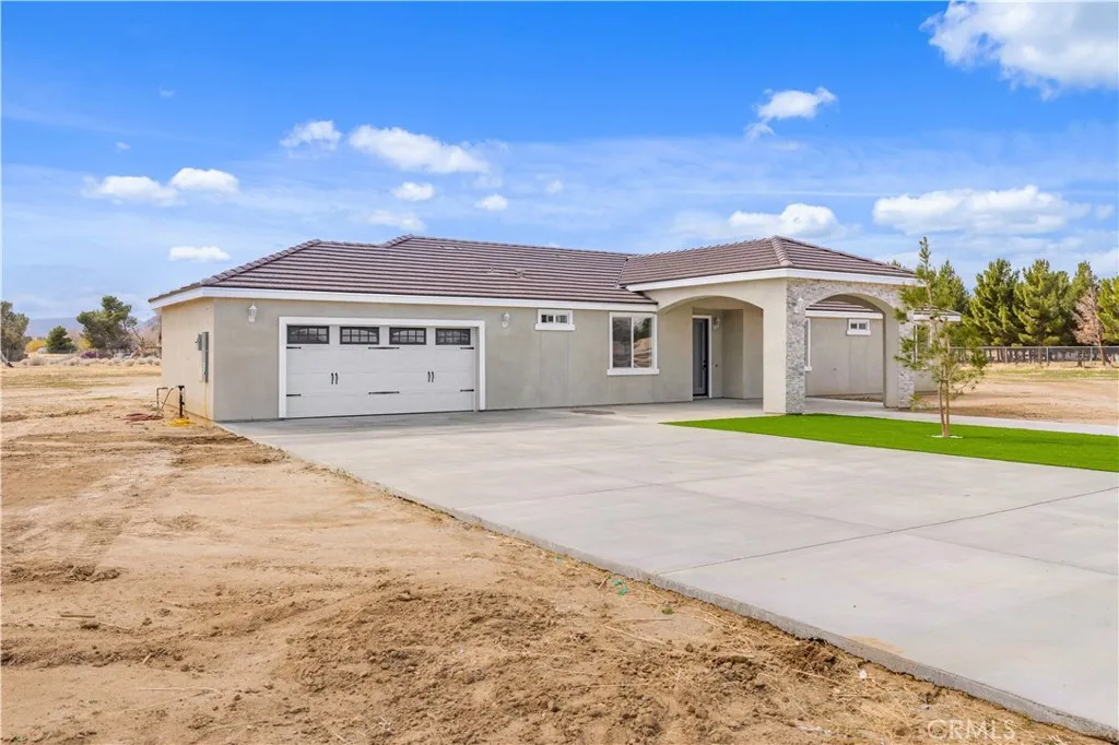8746 W Avenue D4, Lancaster, California 93536 home-pic-3