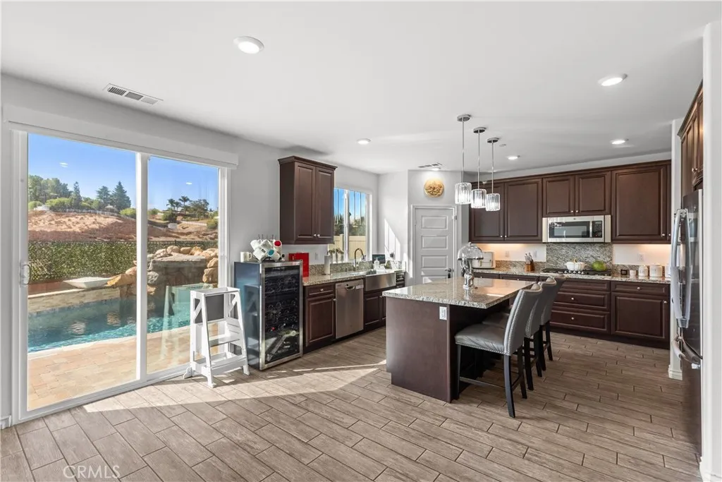 30631 Mulberry Court, Temecula, California 92591 home-pic-3