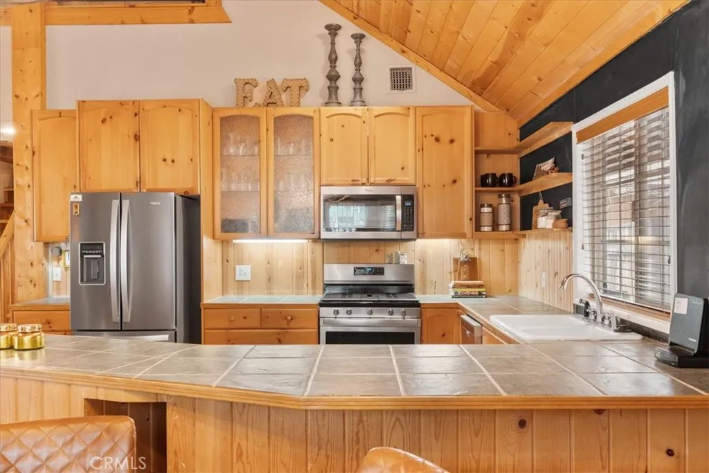 713 Los Angeles Avenue, Sugarloaf, California 92386 home-pic-7