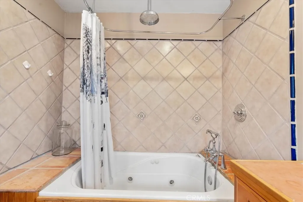 713 Los Angeles Avenue, Sugarloaf, California 92386 home-pic-19