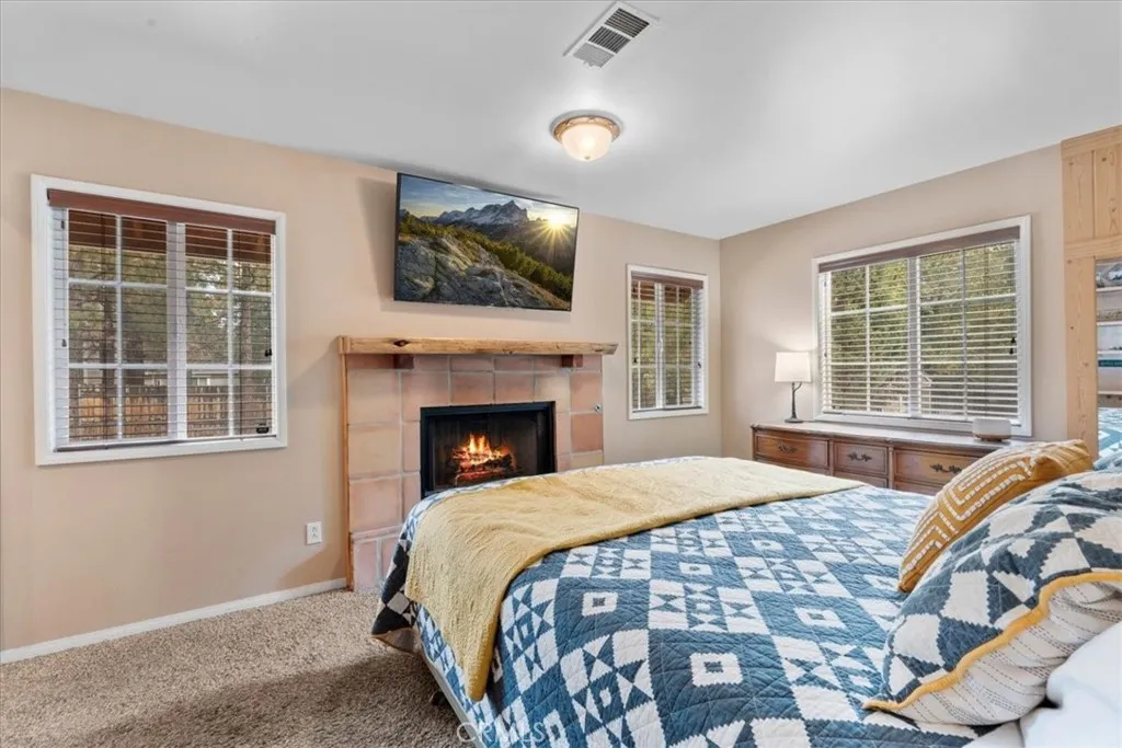713 Los Angeles Avenue, Sugarloaf, California 92386 home-pic-15