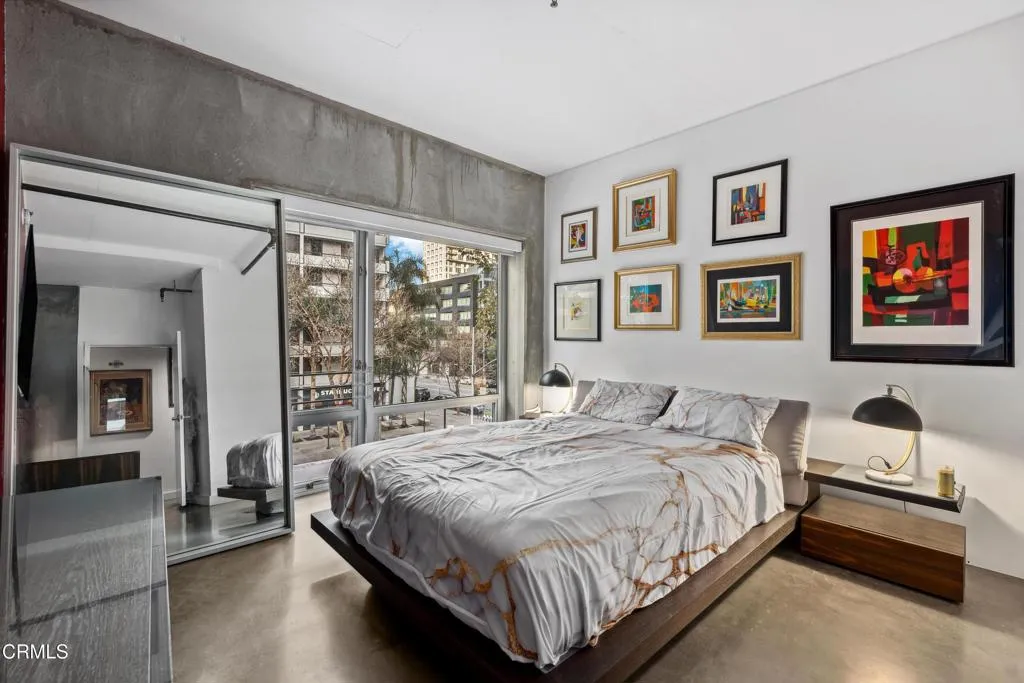 645 W 9th Street 200, Los Angeles, California 90015 home-pic-10