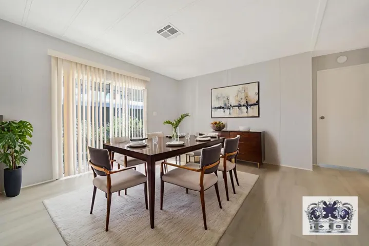 StandingBear39213 - Dining Room - Modern