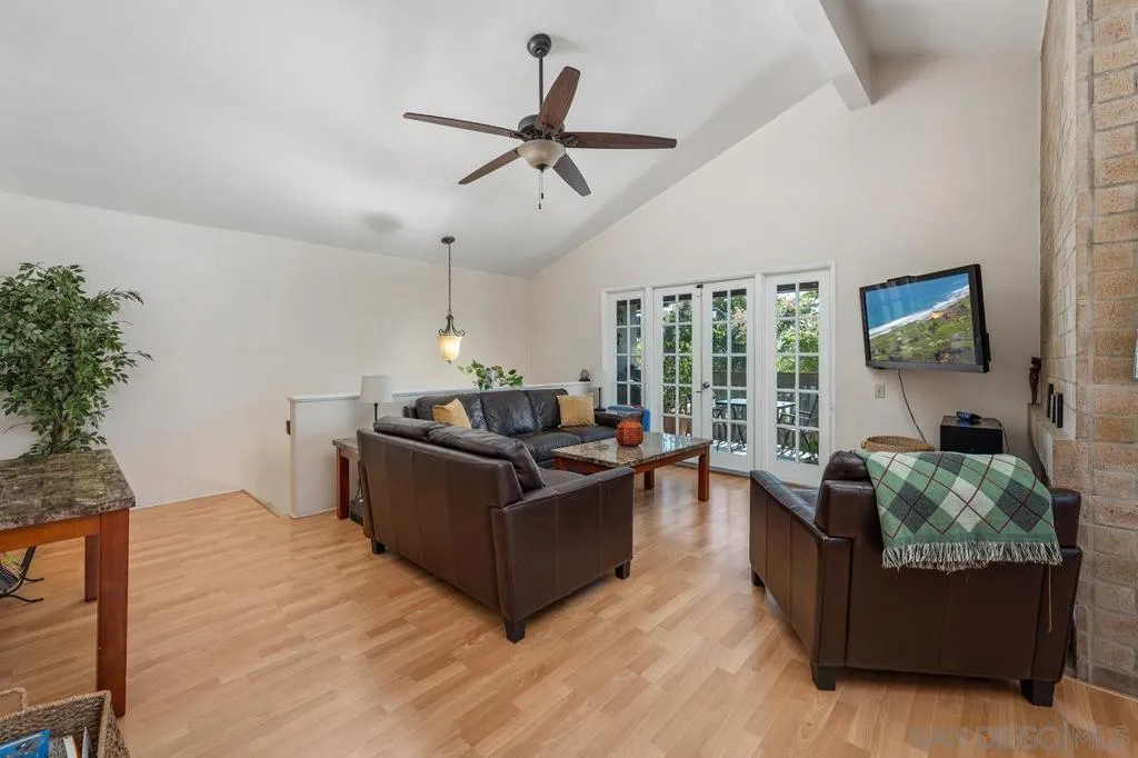 6028 Gaines St, San Diego, California 92110 home-pic-4