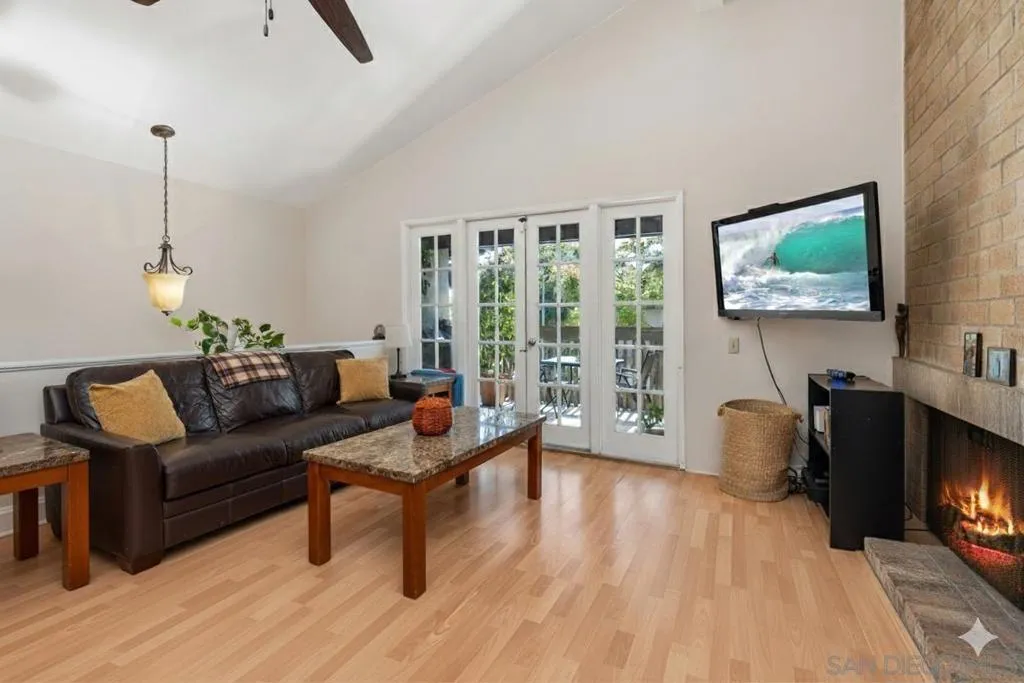 6028 Gaines St, San Diego, California 92110 home-pic-6