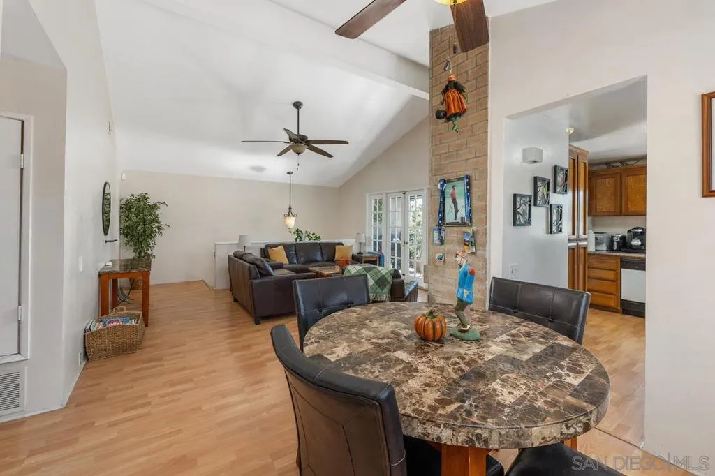 6028 Gaines St, San Diego, California 92110 home-pic-10