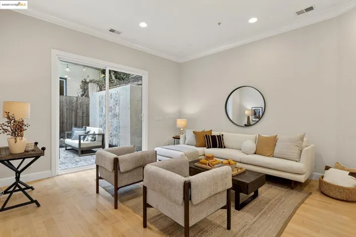 5555 Moraga Ave, Oakland, California 94611