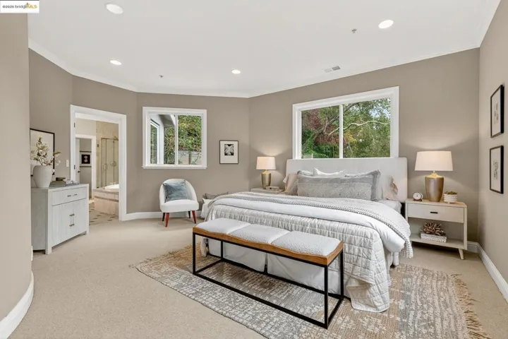 5555 Moraga Ave, Oakland, California 94611