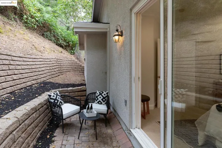 5555 Moraga Ave, Oakland, California 94611