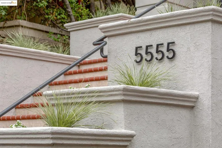 5555 Moraga Ave, Oakland, California 94611