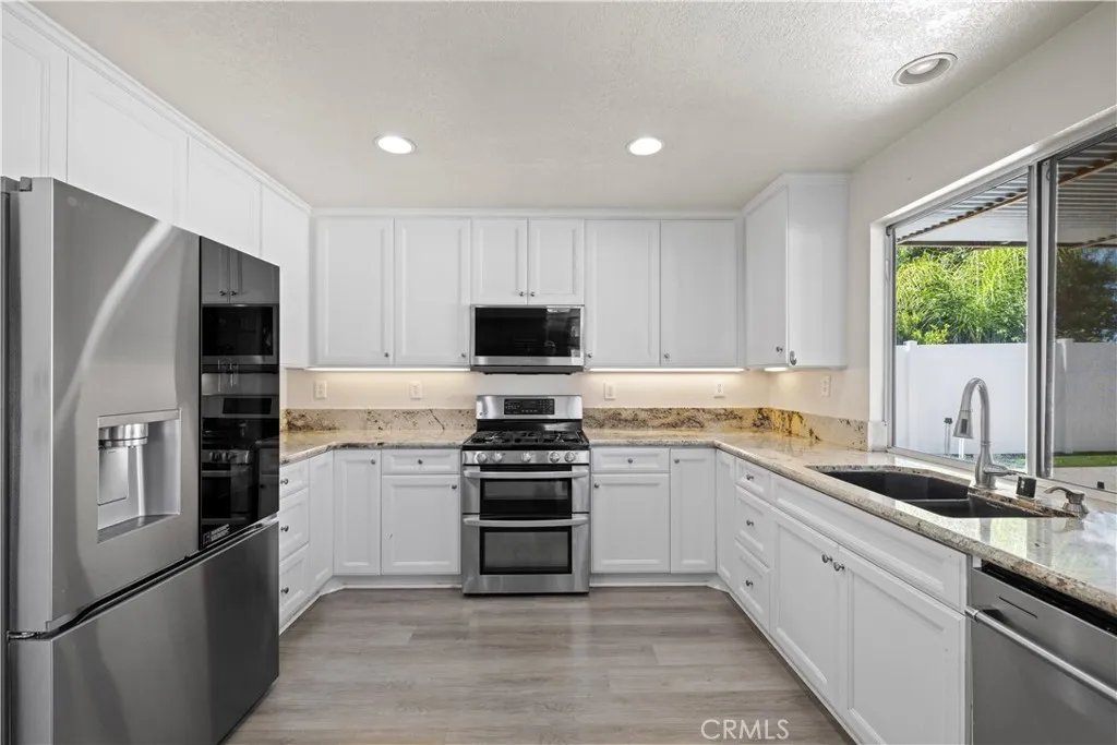 31470 Corte Rimola, Temecula, California 92592 home-pic-10