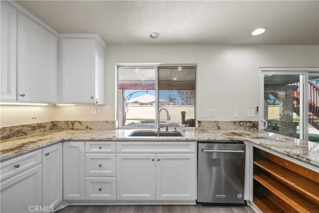 31470 Corte Rimola, Temecula, California 92592 home-pic-12