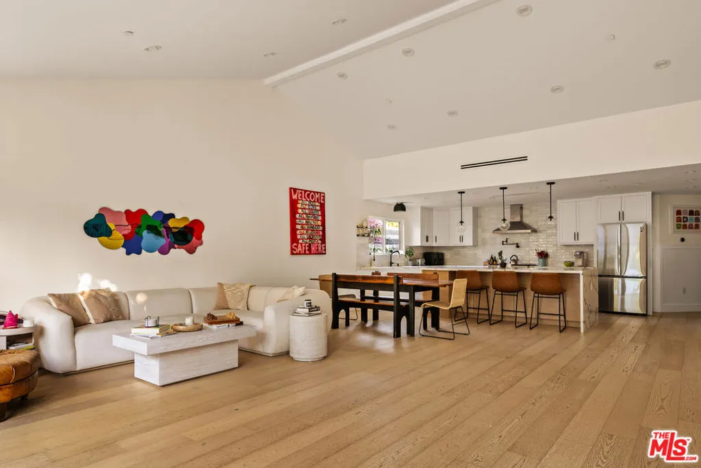 13521 Magnolia Boulevard, Sherman Oaks, California 91423 home-pic-5