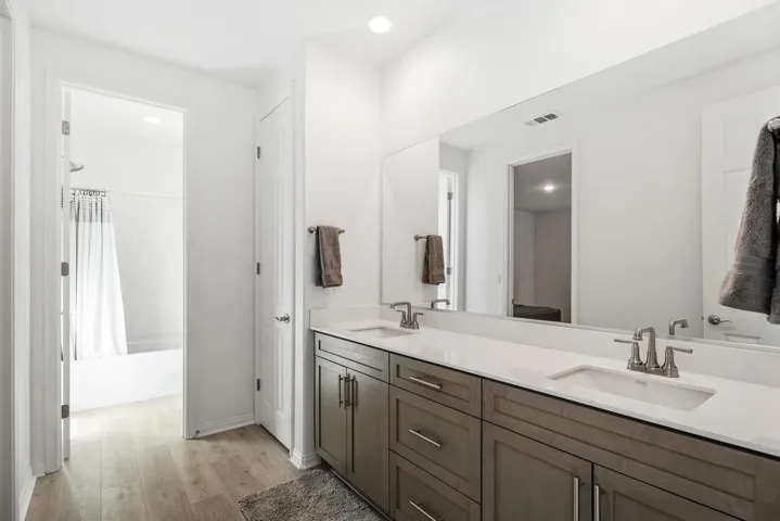 GUEST BATH 2