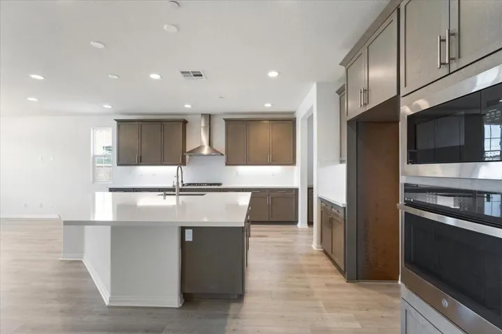 Kitchen 4