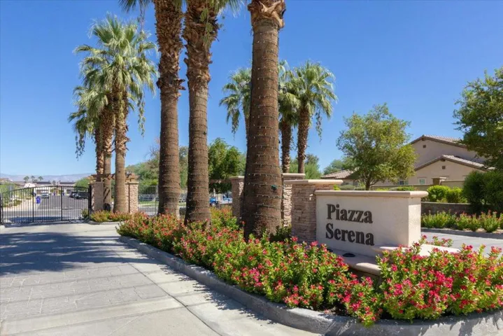 Piazza Serena Community