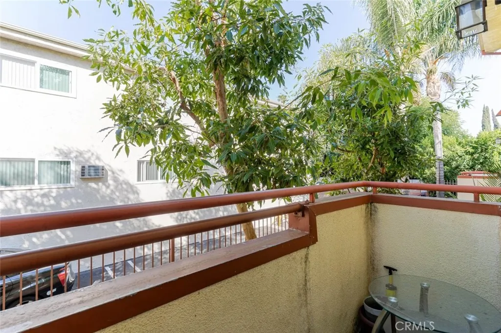 15053 Victory Boulevard 5, Van Nuys, California 91411 home-pic-12