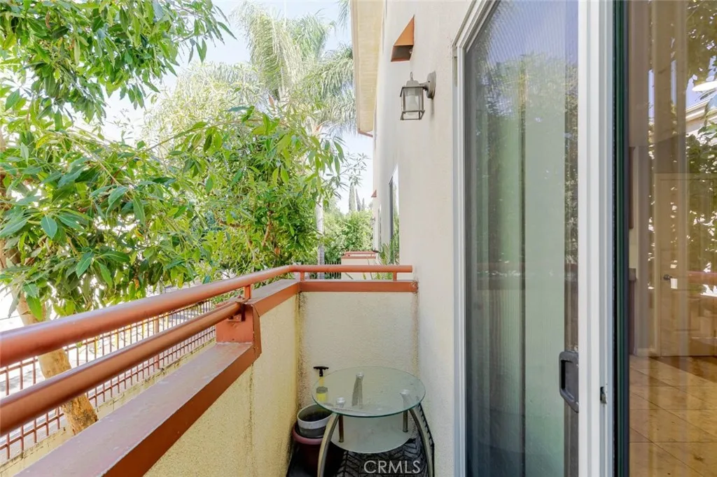 15053 Victory Boulevard 5, Van Nuys, California 91411 home-pic-13