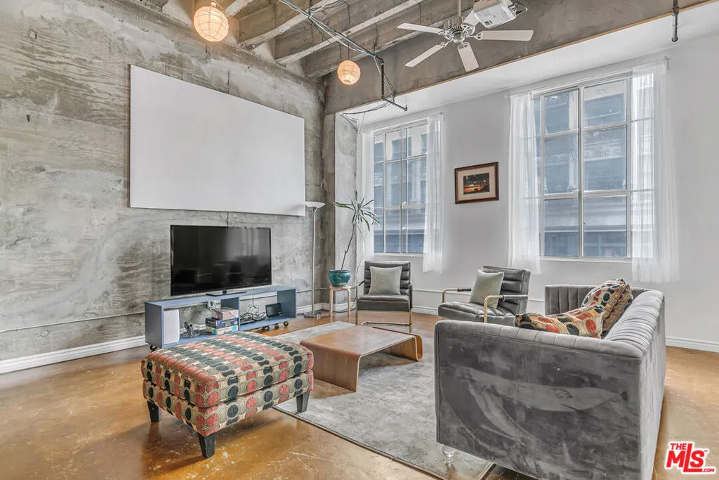 312 W 5th Street 218, Los Angeles, California 90013 home-pic-2