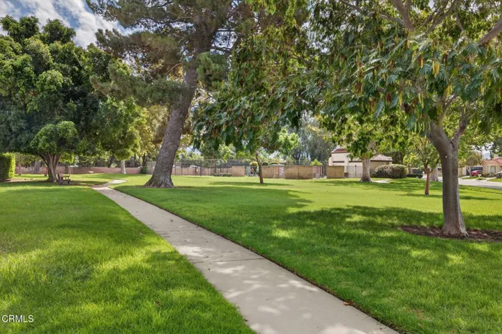 50-web-or-mls-060_UpmarketMedia_2255P-30