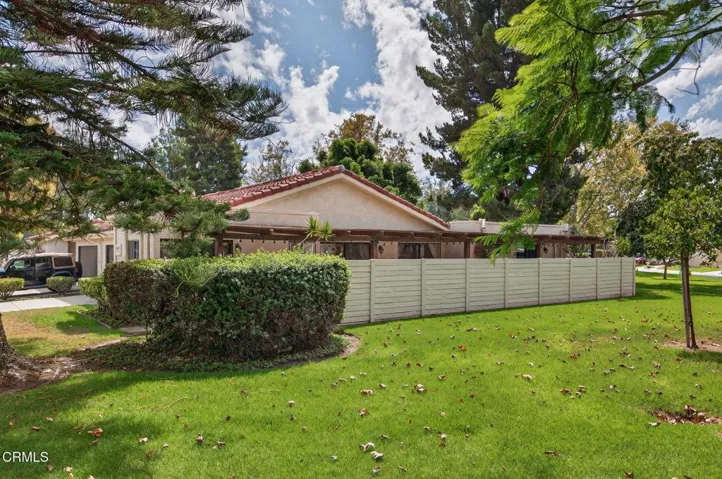 70-web-or-mls-UpmarketMedia_2255P-19a