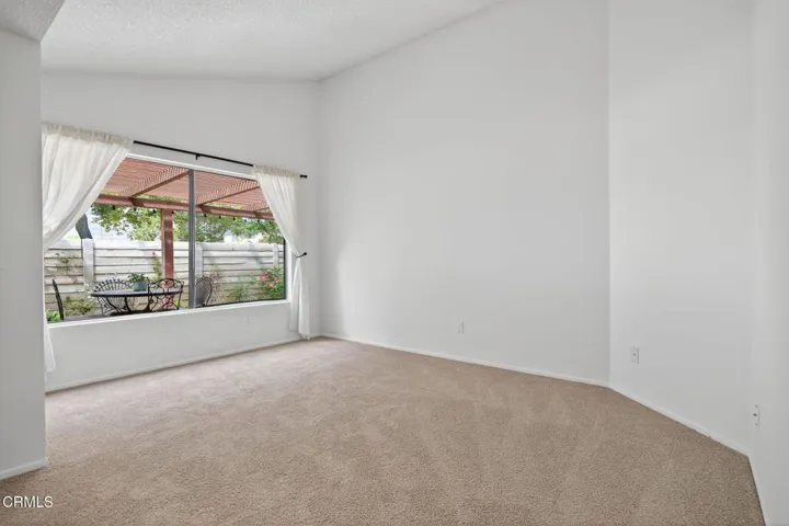 28-web-or-mls-013_UpmarketMedia_2255P-10