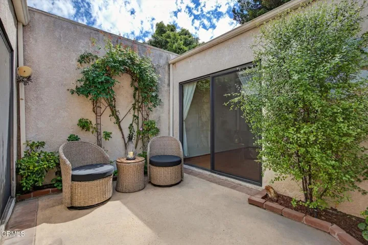 62-web-or-mls-049_UpmarketMedia_2255P-19